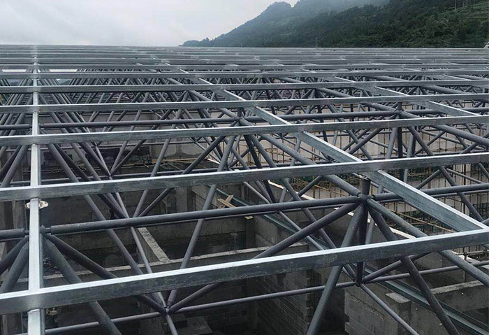 迪庆仁怀冠英学校艺体楼网架
